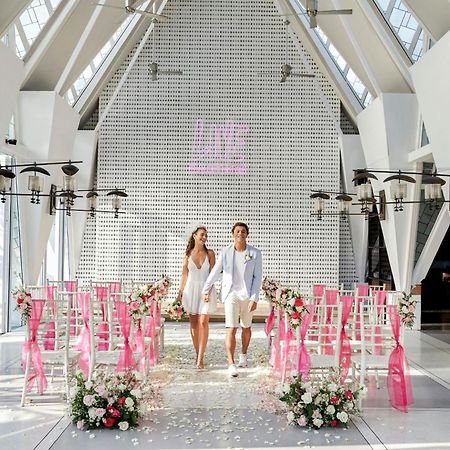 Hotel Aloft Bali Seminyak Extérieur photo