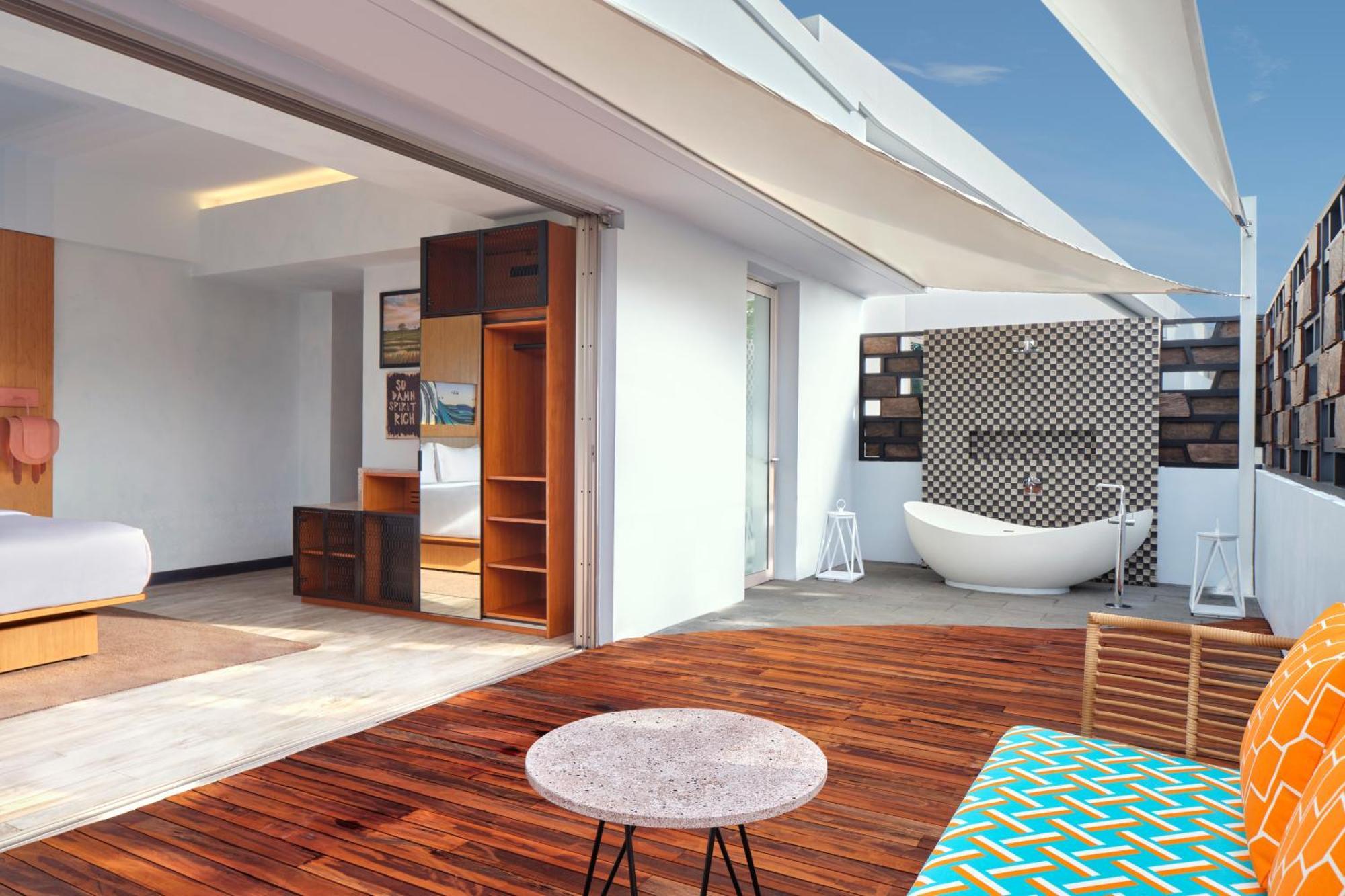 Hotel Aloft Bali Seminyak Extérieur photo