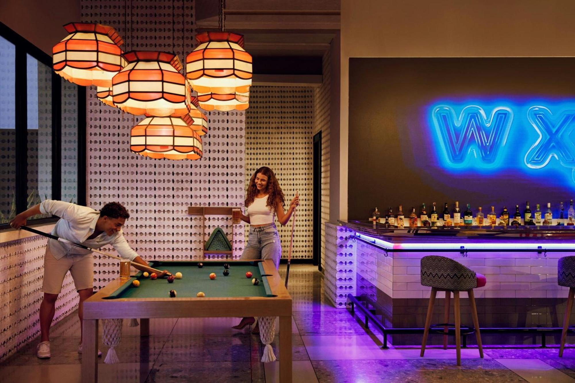 Hotel Aloft Bali Seminyak Extérieur photo