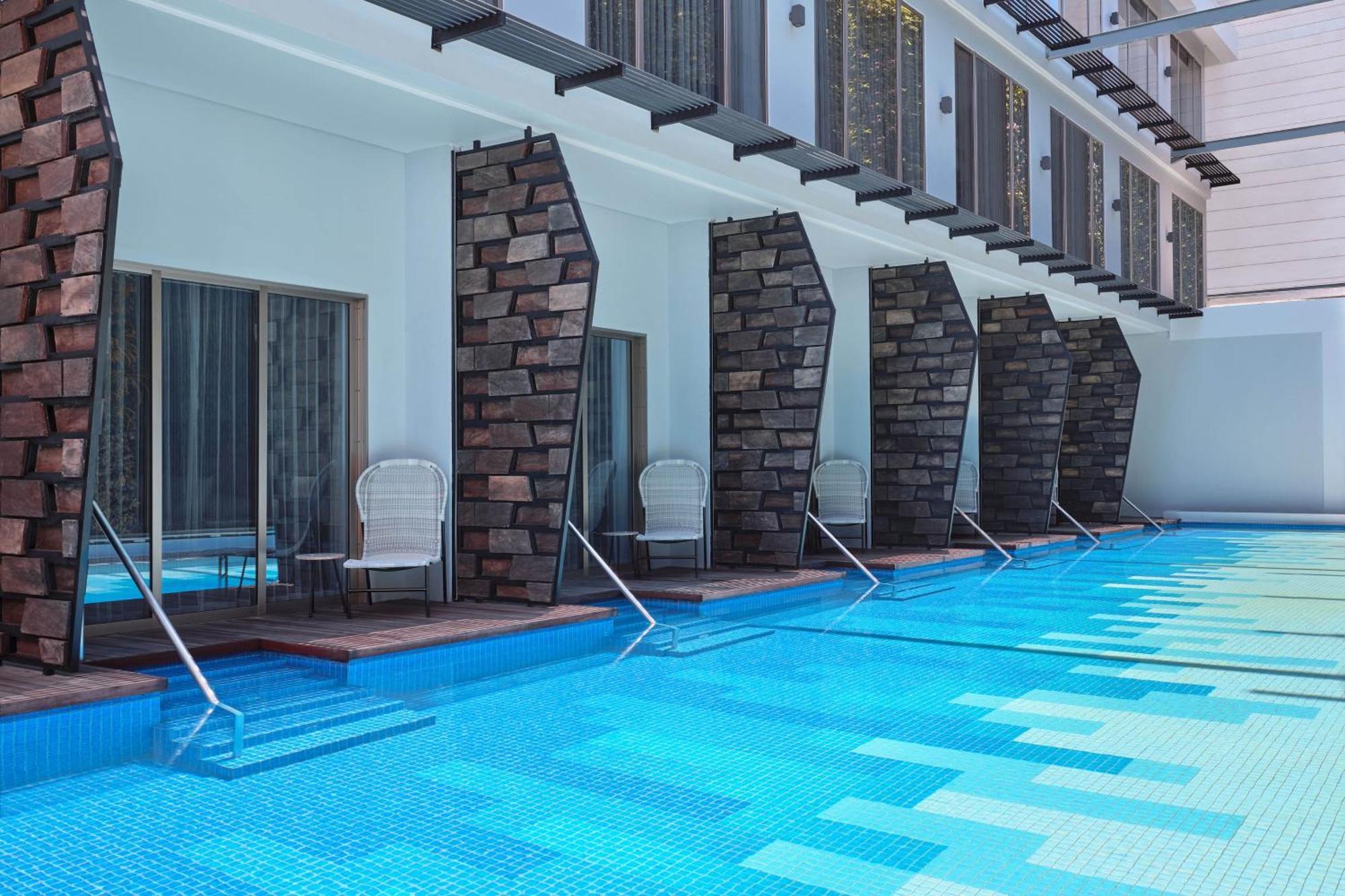 Hotel Aloft Bali Seminyak Extérieur photo