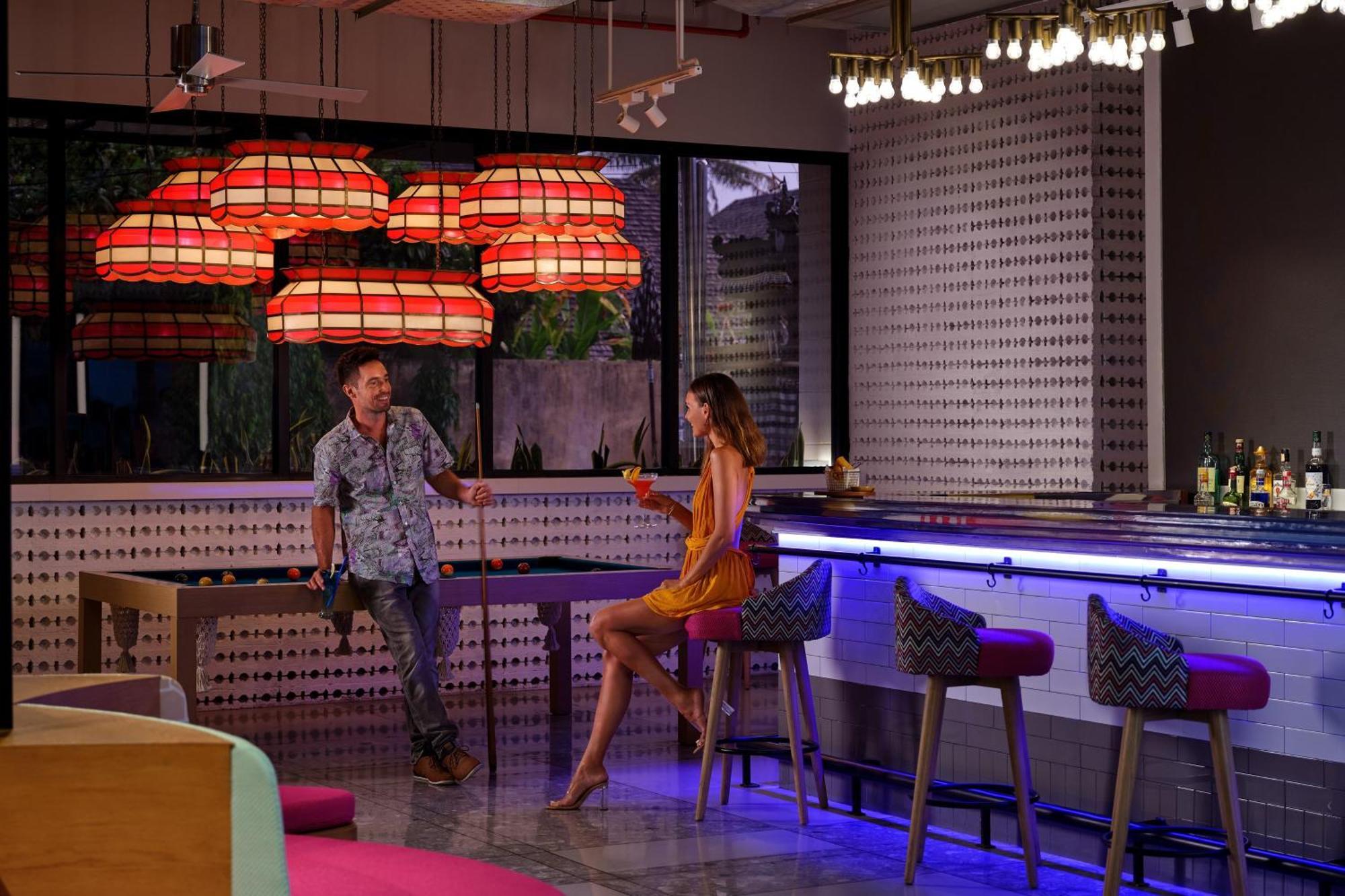 Hotel Aloft Bali Seminyak Extérieur photo