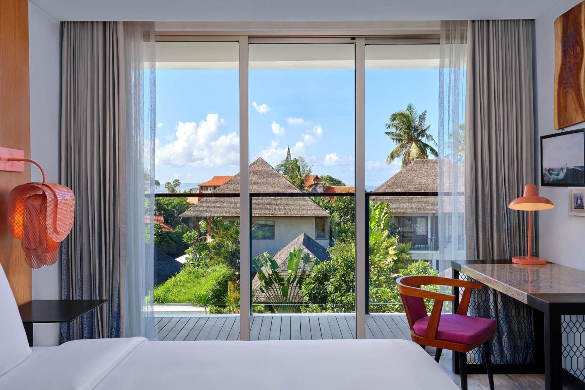 Hotel Aloft Bali Seminyak Extérieur photo